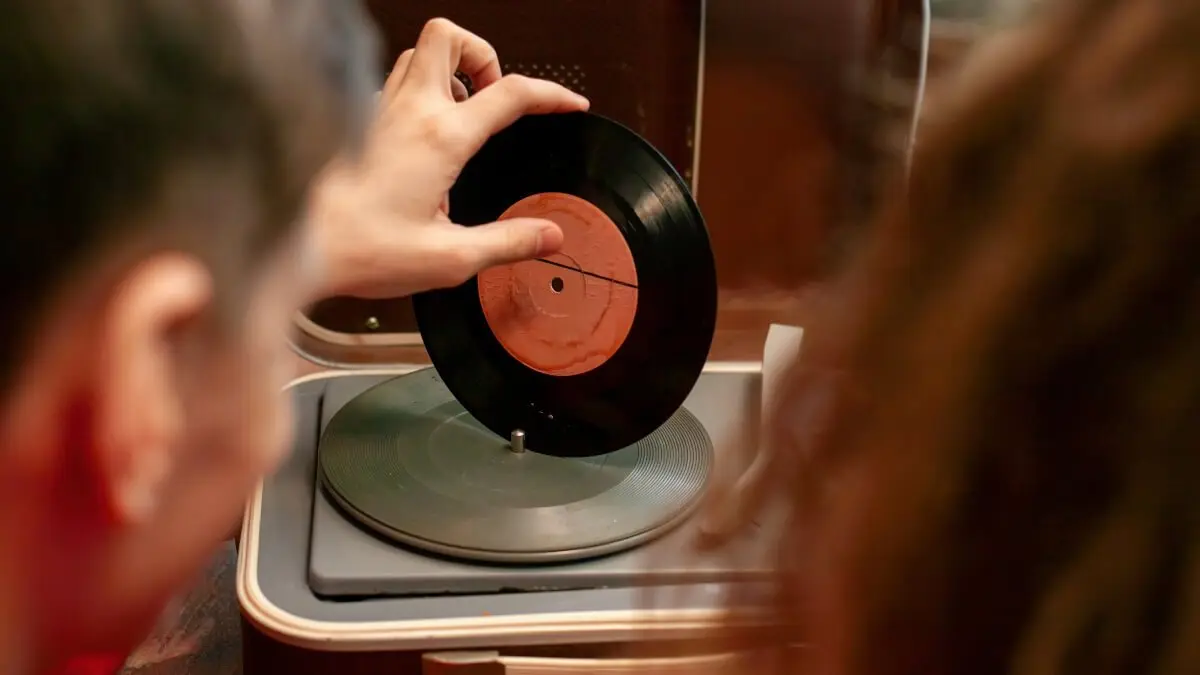 Rockmusikens teknologiska utveckling